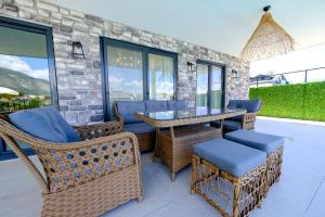 Istumisnurk majutusasutuses Lycian Seaside Family-Friendly Luxury Villa Fethiye, Oludeniz by Sunworld Villas