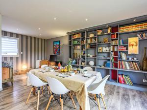 Knihovna v prázdninového domu