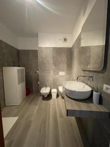 Bilik mandi di Casa Silvana