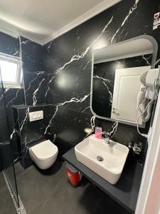 Bilik mandi di Liel Apartments +64 gambar