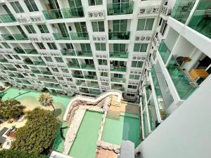Jungle View 1 BR in Amazon Residence内部或周边的泳池
