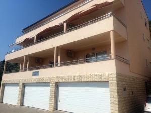 O edifício em que o apartamento se localiza