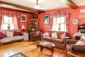 Istumisnurk majutusasutuses An Maide Bán, Cootehill