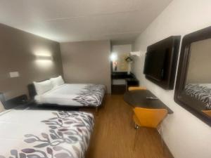 Gallery image of PT 6 INN in Evansville