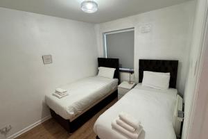 Postel nebo postele na pokoji v ubytování Cosy 2BD Flat in the City Centre - Temple Bar