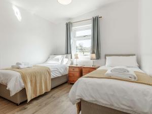 Llit o llits en una habitació de 2 Bed in Portreath 82635