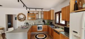 Kuchyňa alebo kuchynka v ubytovaní Raki apartment