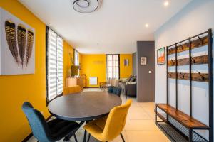 Гостиная зона в Suites Coronell d'En Vila