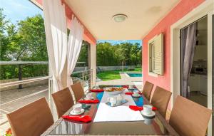 Balkón nebo terasa v ubytování 3 Bedroom Gorgeous Home In Labin