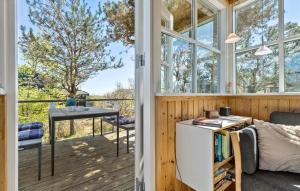 Balkón nebo terasa v ubytování 3 Bedroom Beautiful Home In Grenaa
