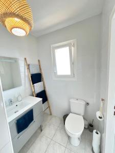 Phòng tắm tại Chez Audrey - Charmante villa - Jardin & Clim