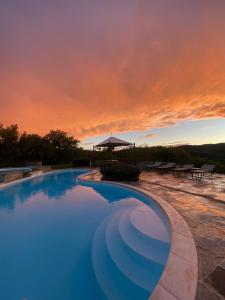 Piscina di Stunning villa with pool, Jacuzzi and wonderful view o nelle vicinanze