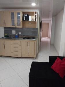 Kuchyň nebo kuchyňský kout v ubytování HABITACIÓN PRIVADA tranquila y confortable