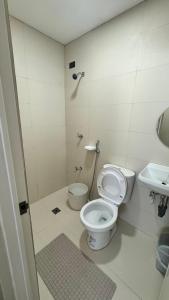 Koupelna v ubytování TheHideawaybyKG/Angono