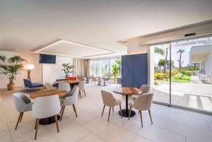 Foto dalla galleria di Barceló Conil Playa - Adults Recommended a Conil de la Frontera