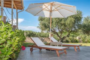 Zahrada ubytování Ariadni Vista Mare Villa by "elite" + 37 fotografií