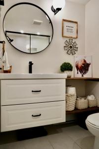 Ένα μπάνιο στο Le Rétro Shack à Mont-Tremblant +46 φωτογραφίες