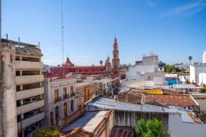 una vista aérea de una ciudad con edificios en Casco histórico a una cuadra de la plaza principal en Salta