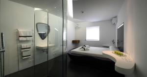 Koupelna v ubytování Absoluto Design Hotel