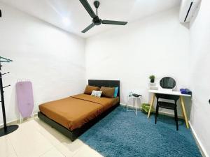 Cozy 288 Entire 3 bedroom House @ Alma Bukit Mertajam tesisinde bir oturma alanı