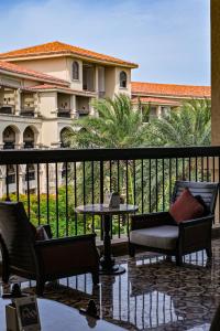 JW Marriott Sanya Haitang Bay Resort & Spa的阳台或露台