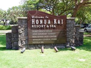 Ocean View One Bedroom at Honua Kai!!外面的花园