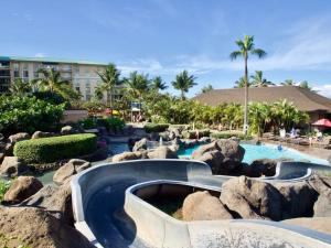 Ocean View One Bedroom at Honua Kai!!内部或周边的泳池