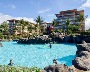 Ocean View One Bedroom at Honua Kai!!内部或周边的泳池