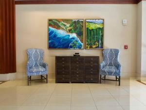 Ocean View One Bedroom at Honua Kai!!的休息区