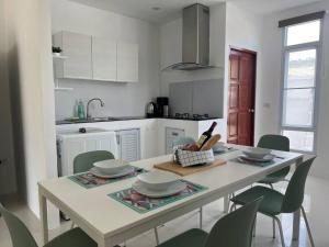Kuchyň nebo kuchyňský kout v ubytování Townhouse El Gao