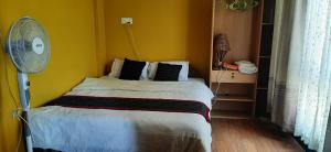 Postel nebo postele na pokoji v ubytování Looniva Guest House