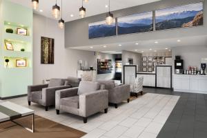 Posezení v ubytování Garner Hotel Auburn - Seattle by IHG