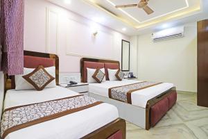 Gallery image of Frankstay By Hotel Samrat Residency 10 Mints Walking Distance Nizamuddin Railway Station in New Delhi +65 photos