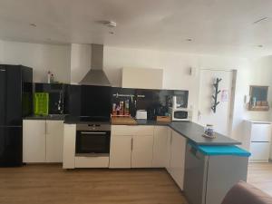 Montigny-lès-MetzにあるAppartement à Montignyのギャラリーの写真 +2枚の写真