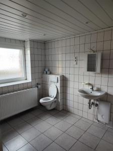 Ένα μπάνιο στο Monteurwohnung Haus Elbert 4