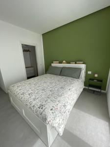 Postel nebo postele na pokoji v ubytování Apartment Lake 17