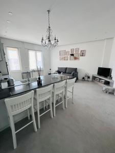 TV a/nebo společenská místnost v ubytování Apartment Lake 17