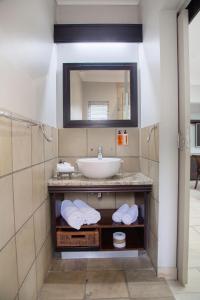 Foto dalla galleria di InnJoy Boutique Hotel a Centurion