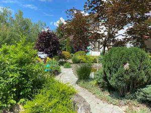 Afbeelding uit fotogalerij van Hotel Zoloti Vorota in Lalovo