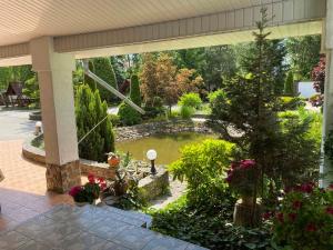 Afbeelding uit fotogalerij van Hotel Zoloti Vorota in Lalovo