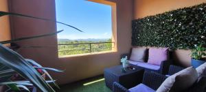 Gallery image of Charmant T2 climatisé avec belle vue , Golf de Pont-Royal in Mallemort