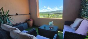 Gallery image of Charmant T2 climatisé avec belle vue , Golf de Pont-Royal in Mallemort