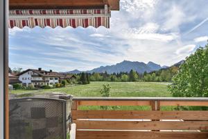 Ein allgemeiner Bergblick oder ein Berglick von der Ferienwohnung aus