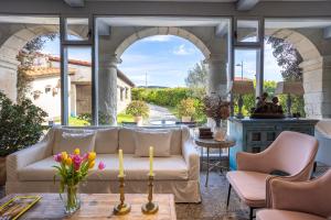 A seating area at Casona Las Cinco Calderas