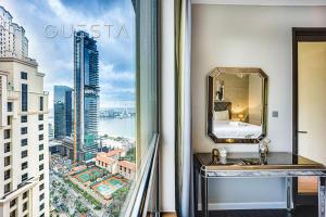 Postel nebo postele na pokoji v ubytování Jumeirah Beach Residence, Dubai Marina