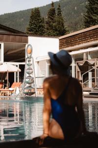 Nespecifikovaný výhled na hory nebo výhled na hory při pohledu z hotelu