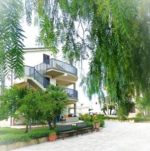 Κήπος έξω από το IL MELOGRANO RESIDENCE MARZAMEMI