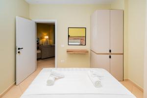 Imagen de la galería de ApartHotel EDA, en Durrës 50 fotos más