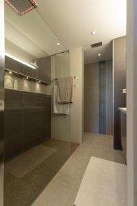 Koupelna v ubytování Agosta: Terrace with sea view - Luxury flat | By Airnest