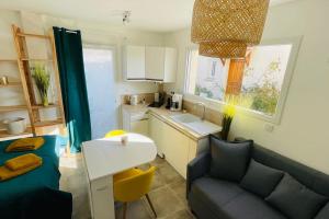 Fotografie z fotogalerie ubytování Studio cocooning Jeanne au calme avec terrasse v destinaci Romans-sur-Isère